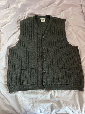 Country Road Work Wear Gray Pure Wool Sweater Vest - Size M - Made in Australia